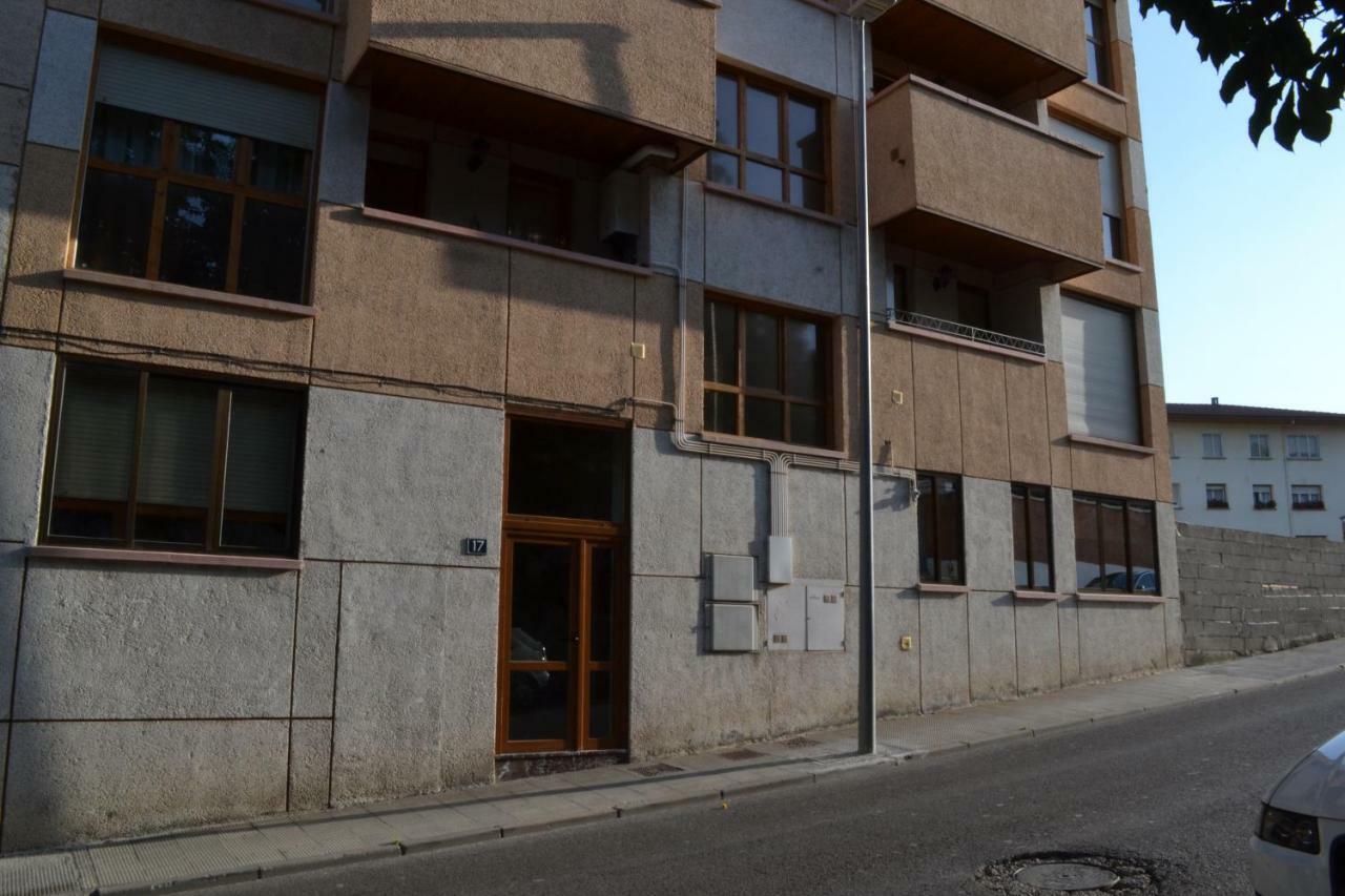 Apartamento Puerta Del Pirineo Sabinanigo Exterior photo
