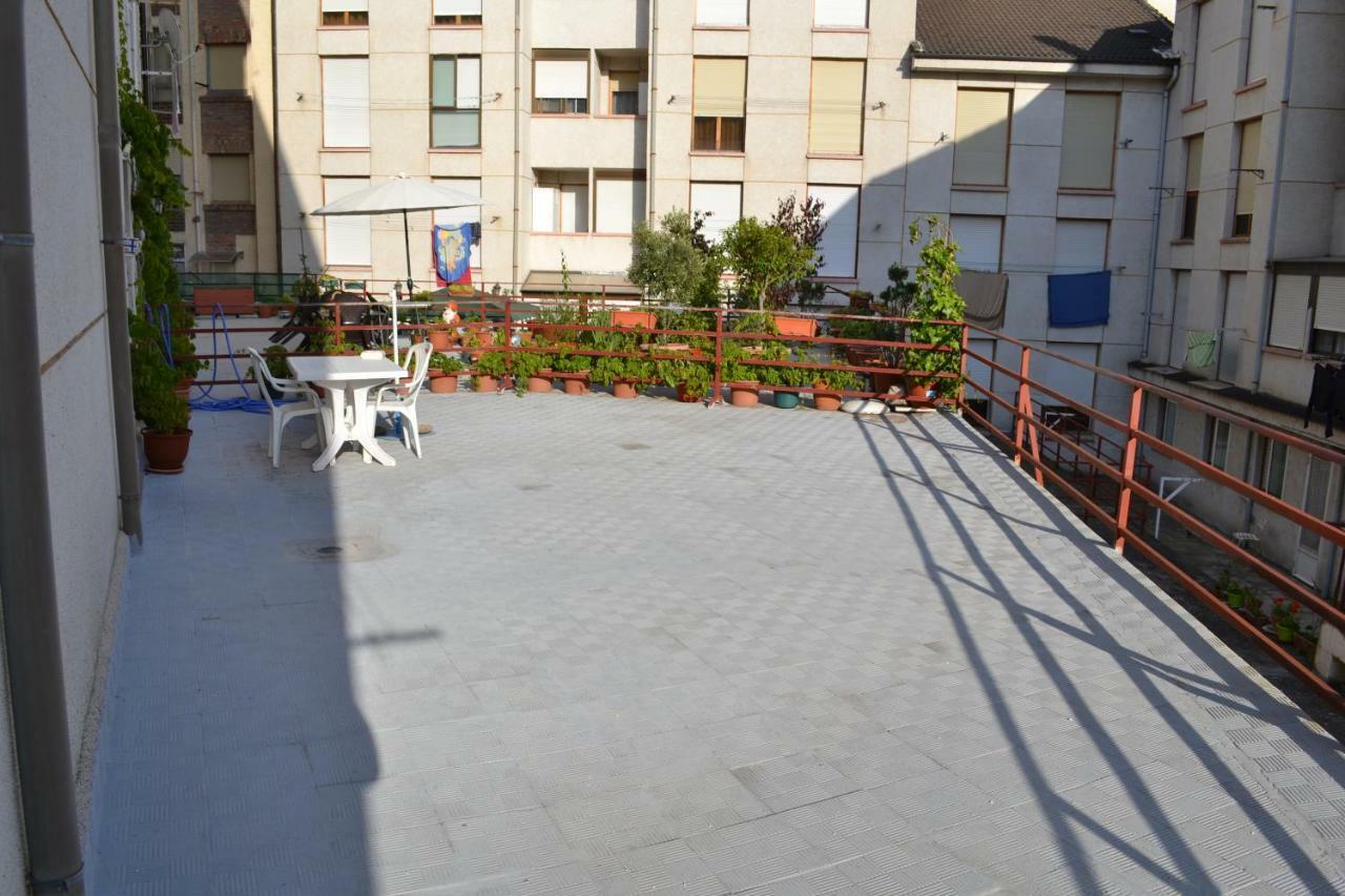 Apartamento Puerta Del Pirineo Sabinanigo Exterior photo